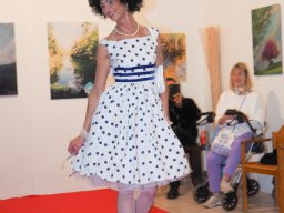 Fashion Show in der Contemplor Galerie Wien am 14. 03. 2024